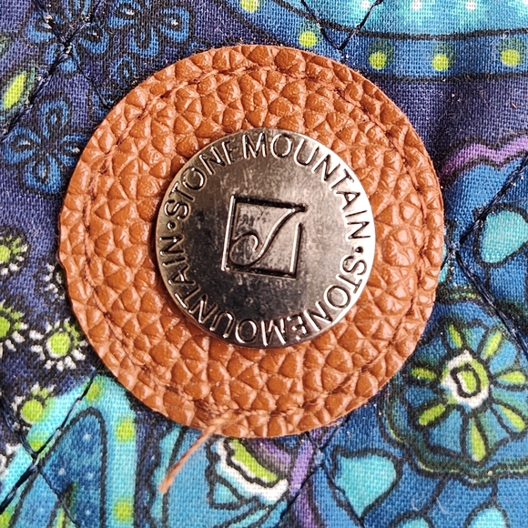 Stone Mountain Blue Floral Quilted Crossbody Vegan - Picture 4 of 4